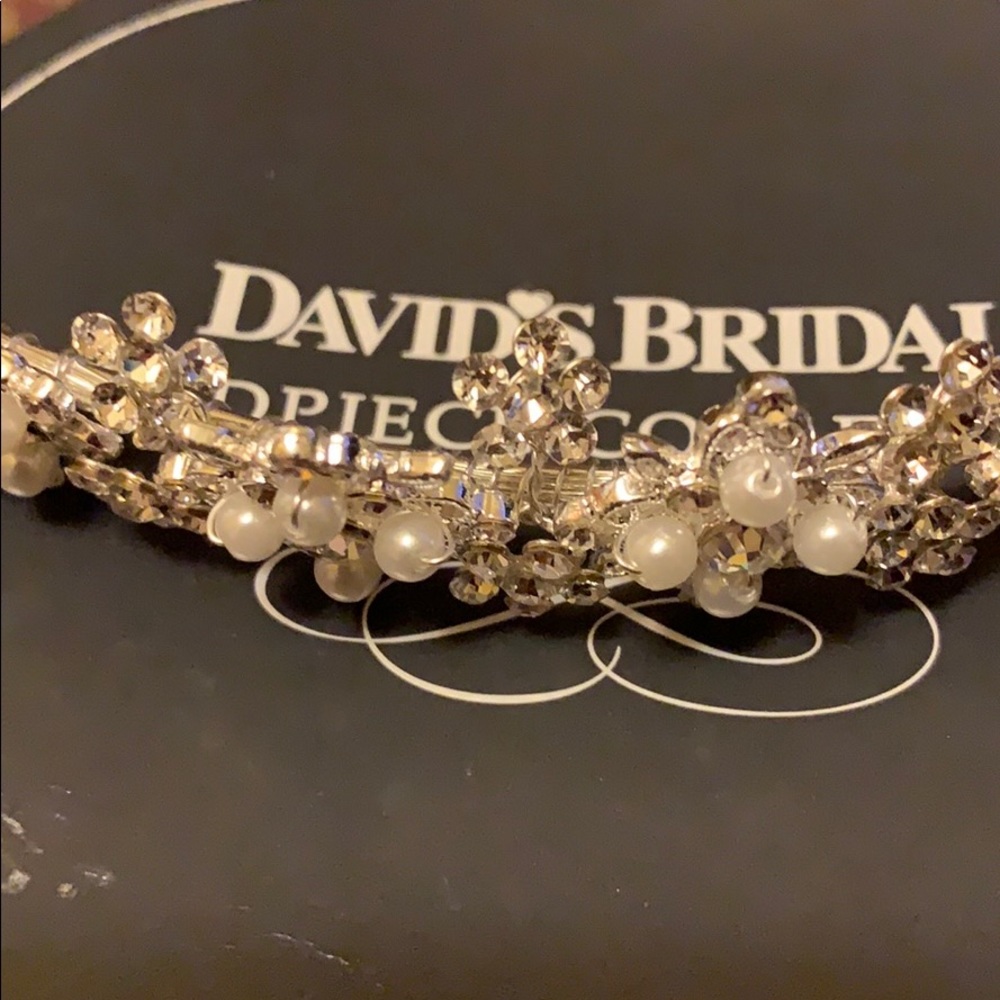 Shallow Tiara - Picture 5 of 7